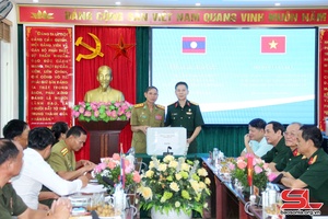 Veterans associations of Son La, Laos’ Xiengkhouang hold talks