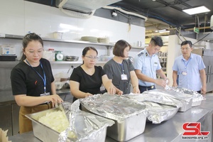 Food safety ensured during Moc Chau Culture and Tourism Week