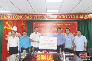 'VFF Son La receives aid for flood recovery