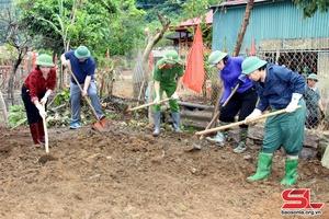 Son La city mobilises forces to help Phieng Nghe hamlet with post-flood cleanup