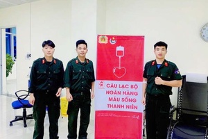 Son La mobile policemen donate blood to save patient