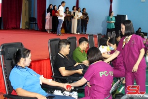 'Blood donation festival held in Son La city