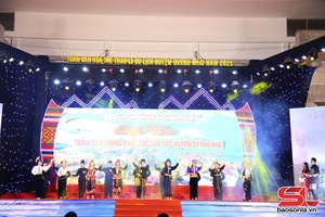 Traditional costumes of ethnic groups in Quynh Nhai district honoured