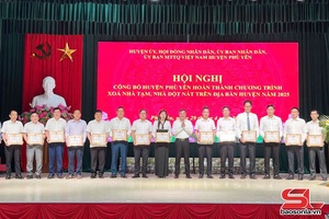 'Phù Yên uô tiar hâux lưv paz uô tsêr nhoz