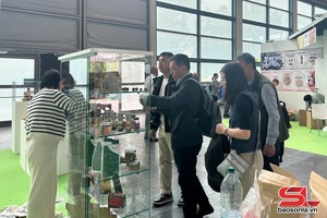 'Têx huv OCOP ntơưv huyện Thuận Châu tâu tênhz tso ntơưv Jâus kriz ciaz muôs kôngz txir ntiax têz Macfrut 2025