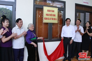 Ók nả pặp sừ "Chiên lang Giáo dục cánh Đào tạo Sơn La té pì 1945 họt pì 2025’’ 
