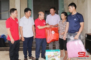 'Hội Chữ thập đỏ paz pêx xênhv mas ntux nas hiav