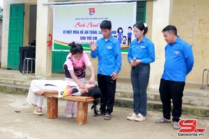 Pưa mua he tiêng àn, muôn hòm hảư làn nọi 