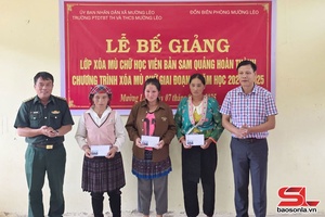 'Literacy class for border residents wraps up