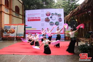 '200 perform Thai Xoe dance in Son La