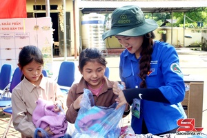 'Over 300 disadvantaged households join “zero-VND market” in Muong Sai commune