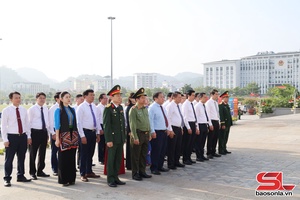 Son La leaders pay tribute to President Ho Chi Minh on National Day