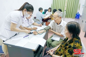 'Son La pays heed to public health care 