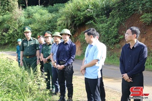 Đồng chí Bí thư Tỉnh ủy cxênhz yuôx côngz xưv bax cxiv puôz yar cơưv ntơưv têx xã đriv têz