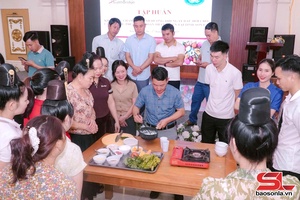 Tập tư “Lăm đù po chất dinh dưỡng nặp té chơ ók ma đảy 1000 mự”