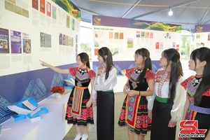 'Tênhz tso zênhx zav “Sơn La – 130 shông ntu cxiv tsa têz qơưk thiaz nyơư cêr huôv tsar”