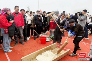  Chự hiềm cánh pếnh khày pưng nen chăn văn hóa ngươn lang khòng po me chựa nọi côn 