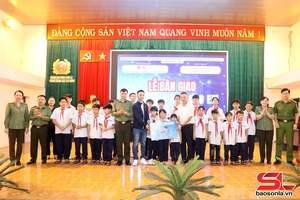 'Zok "Qar tsêr cơưv tin trâu mê nhuôv zâuk"