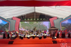  Sơn La hung hưa văn hóa chựa côn Mương nẳng Liên hoan khắp xe quần chúng