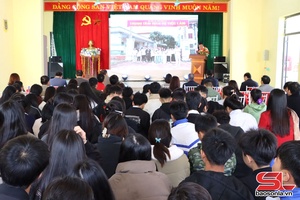 'Tuong Ha commune hosts Job Fair 2025 