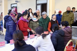 'Charity programme provides free health check-up, medicine for poor people in Son La
