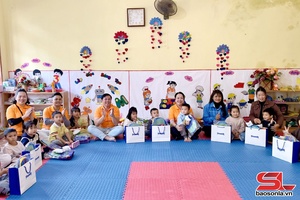 Paz nênhs siaz đơưz krưr huv puz shâuv xênhz Yar cơưv Mê nhuôv zâuk Phong Lan, xã Tân Phong