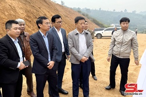 Piz cxiv puôz oz kror hâux lưv saiz hloz Đại hội Đảng 14