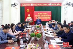 Deputy Secretary of provincial Party Committee works with Chieng Khuong commune
