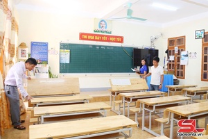 'Cxưx nhiax cxiv puôz tsêr cơưv ntơưr paz hâux lưv hlôngr yiaz choz kria ntơưr