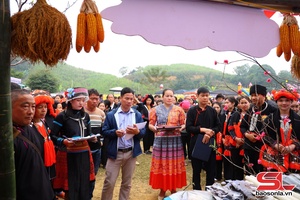 Traditional culture, sports take centre stage at Mong New Year Festival in Chieng Sai