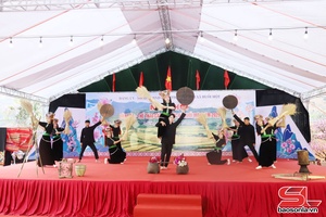 Công diễn lau pưng bai khắp xe muôn cánh dỏng tháo xỉn sưa nựa nung chựa nọi côn xã Huổi Một