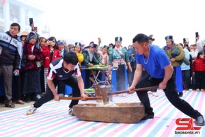 Mự hội Văn hóa chựa côn Mông xã Xím Vàng