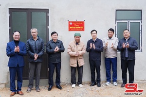 'Chieng An inaugurates two “Great Solidarity” houses