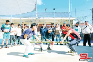 'Ta Xua promotes mass sports movement