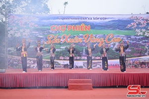 'Spring comes to market in Muong Va 