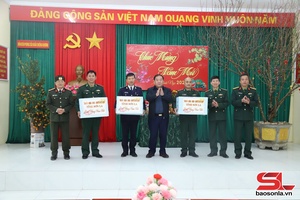 Provincial official extends New Year greetings to Chieng Khuong, Muong Hung, Chieng Khoong, Song Ma residents