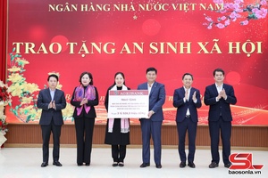 Đồng chí Thống đốc Ngân hang hươn mương Việt Nam dàm, nhôm xỏng chương tỉnh nẳng Sơn La