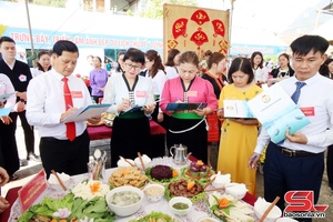 Thì tổm căm kìn chẹp pộn dỏn riềng mi khòng chu chựa côn phổng Quỳnh Nhai