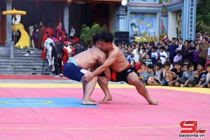 Phọn nương pưng khong ỉn ngươn lang nẳng pàng hội tảy hường nẳng hươn sơ xòng pả Trưng Trắc- Trưng Nhị