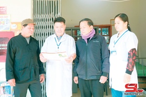 6,200 residents in Muong Bu commune receive medical examinations, treatment 