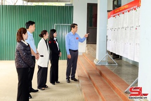 'Kiểm tra nả vịa khặn khặn khang hảư mự hội bau cử nẳng xã Bắc Yên cánh Tạ Khoa