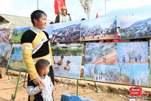 'Lài tàng chương pộn dỏn đảy pải nẳng Mư hội Bók mák công xã Ngọc Chiến pì 2026