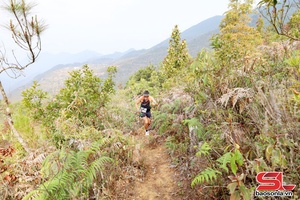 Ngọc Chiến phọn nương giải leo núi “Sơn tra Sky Race” 2026