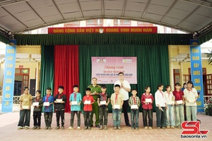 Lês luôs hâux lưv siaz đơưz ntơưv tsêr cơưv ntơưr Sáy Tú