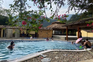 'Muong La, Ngoc Chien welcome over 7,800 visitors during holiday