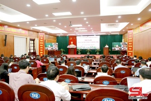 'Pàng họp báo cáo viên Tỉnh ủy bườn 4/2026