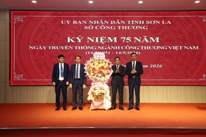 'Get-together marks 75th Traditional Day of Vietnam’s industry and trade sector