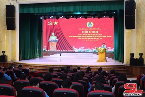 Kruôk nênhs nto mông cơưv shâuv thiaz uô trơưk zơưv Hloz Hôx kria