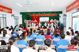 Ntâu hâux lưv muôx txiax njis saiz hloz hnuz zus Chủ tịch Hồ Chí Minh