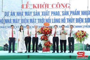 Piz cxiv puôz Tsêr mair uô yo ntaz đêx, hax huv trox ntôngk thiaz Dự án điện yar ntux ntơưv pak đêx tênhz điện Sơn La